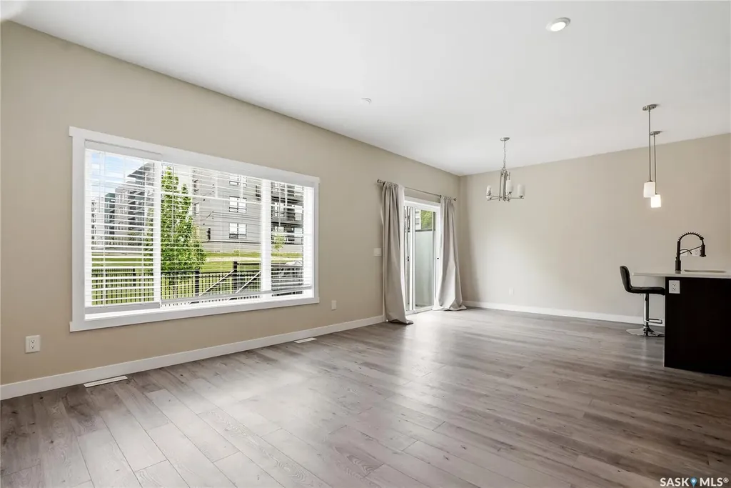 315 Dickson Crescent Saskatoon SK S7T 0Z1