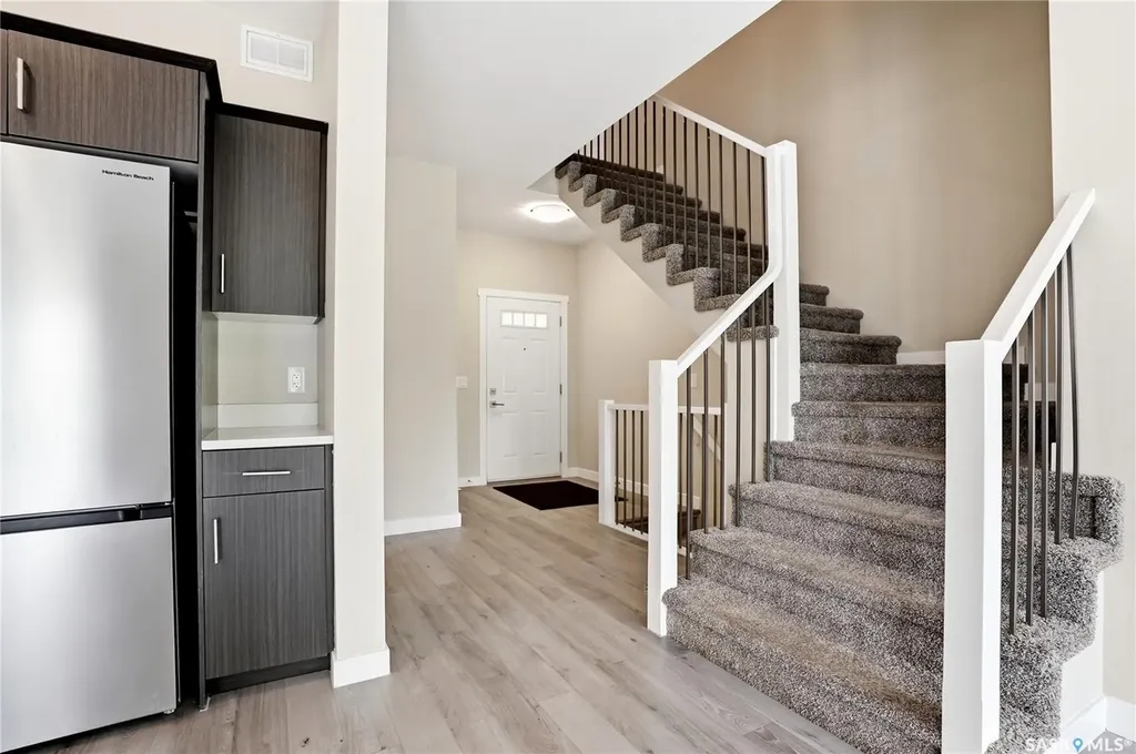 315 Dickson Crescent Saskatoon SK S7T 0Z1