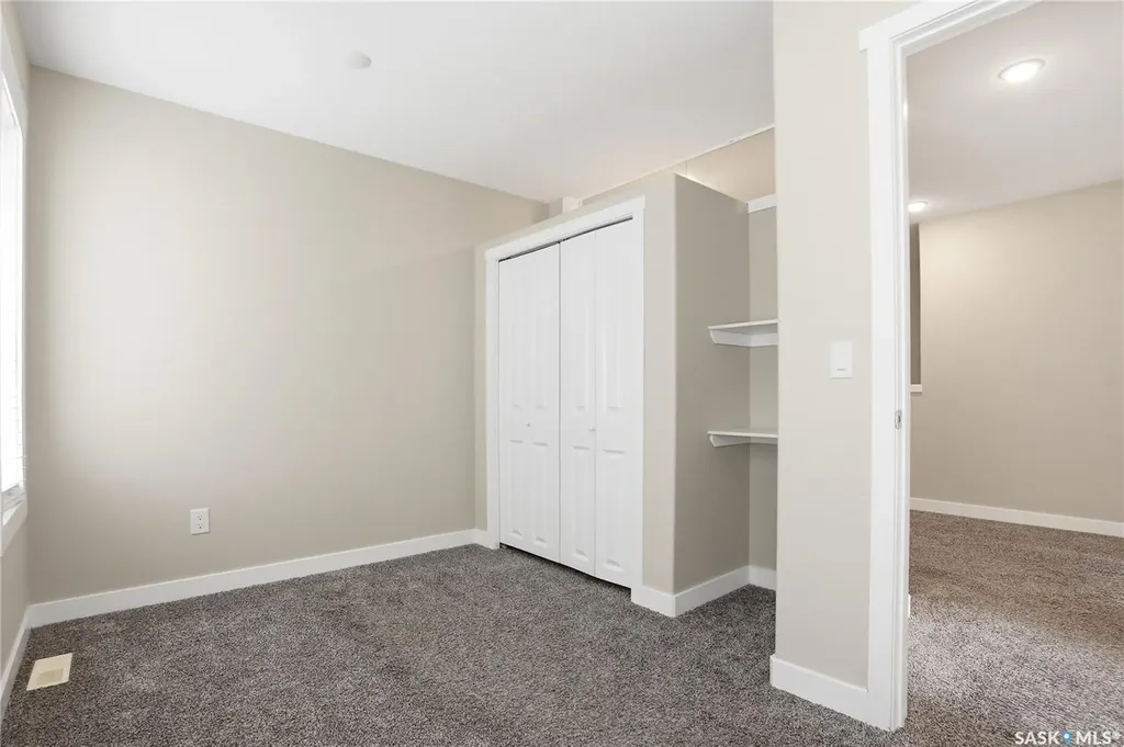 315 Dickson Crescent Saskatoon SK S7T 0Z1