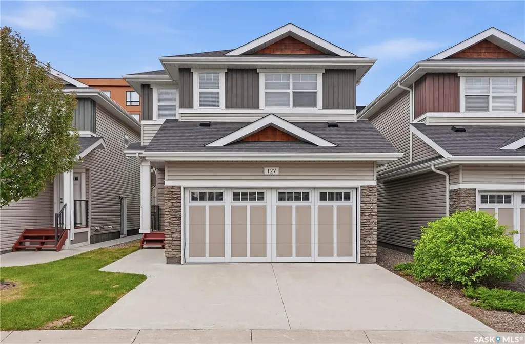 315 Dickson Crescent Saskatoon SK S7T 0Z1
