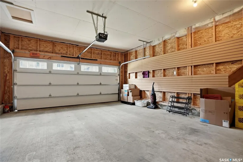 315 Dickson Crescent Saskatoon SK S7T 0Z1