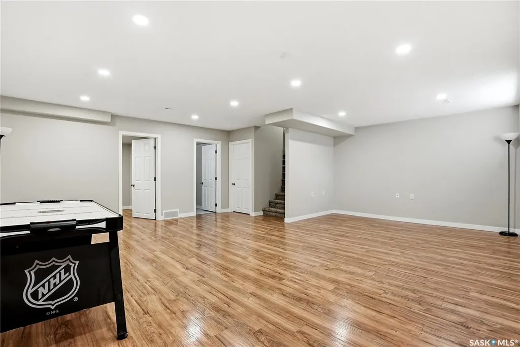 315 Dickson Crescent Saskatoon SK S7T 0Z1