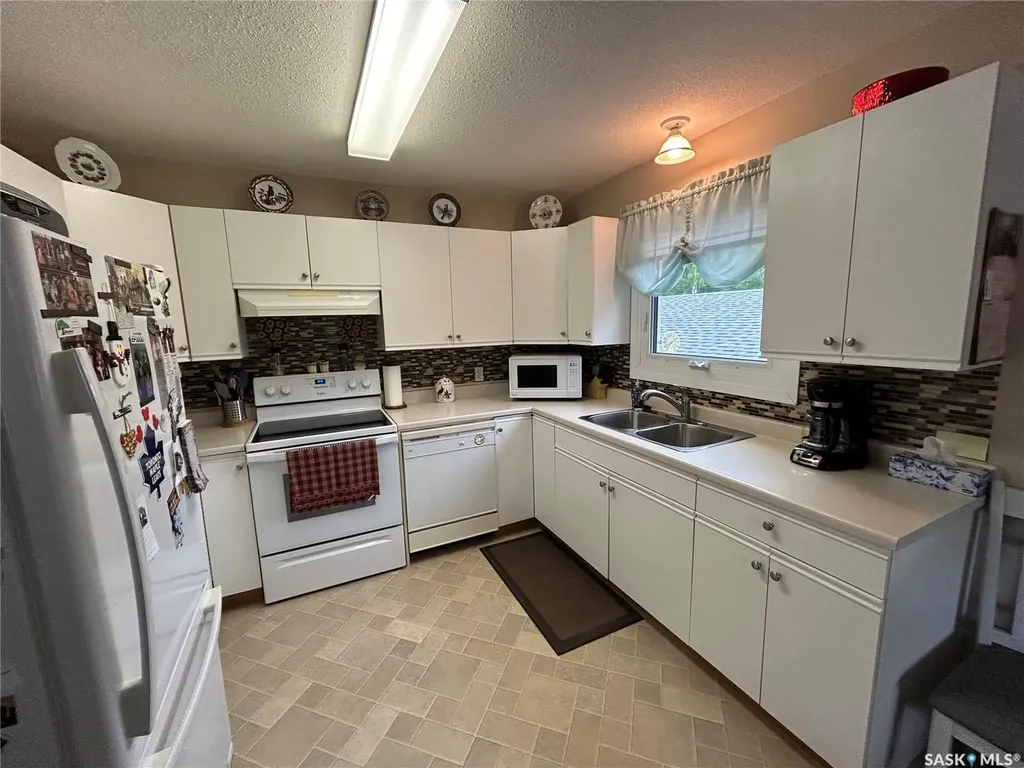 739 10th Street Humboldt SK S0K 2A0