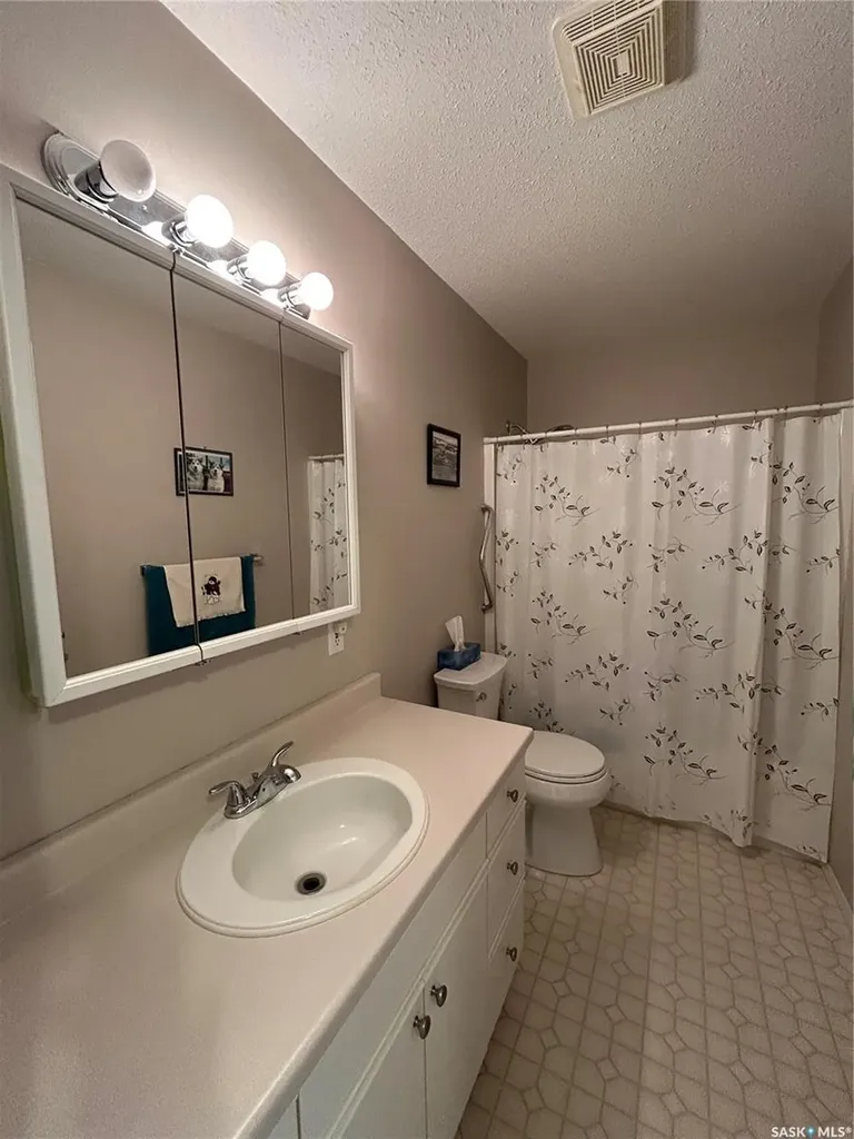 739 10th Street Humboldt SK S0K 2A0