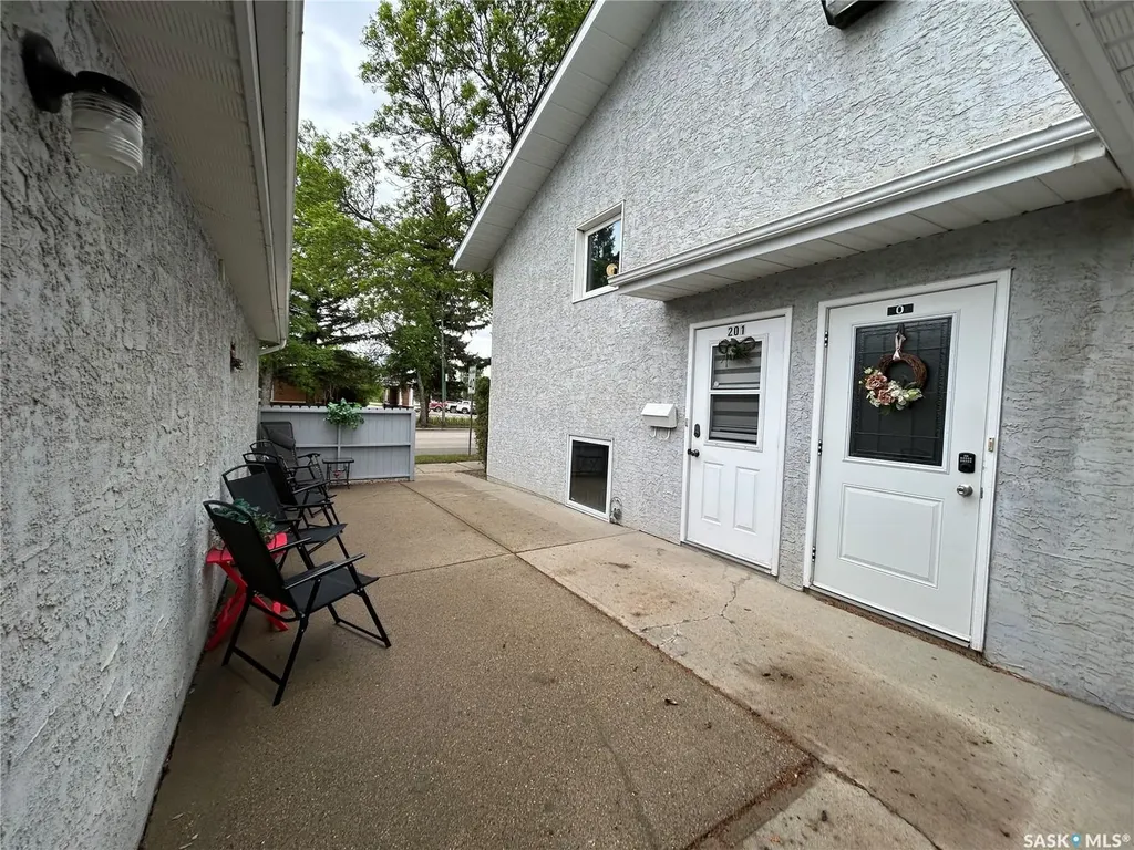 739 10th Street Humboldt SK S0K 2A0