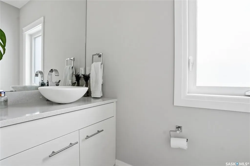 471 Flynn Lane Saskatoon SK S7V 0L8