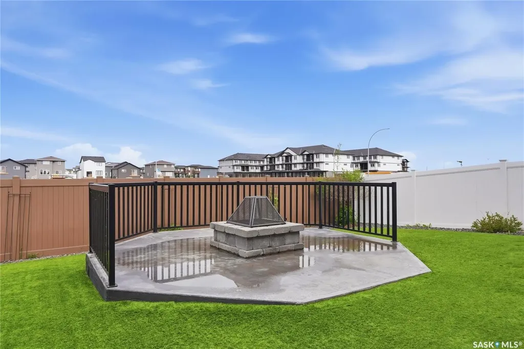 471 Flynn Lane Saskatoon SK S7V 0L8