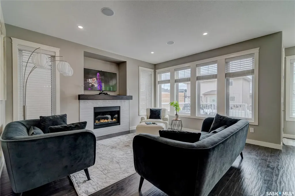4606 Curtiss Avenue Regina SK S4W 0A2