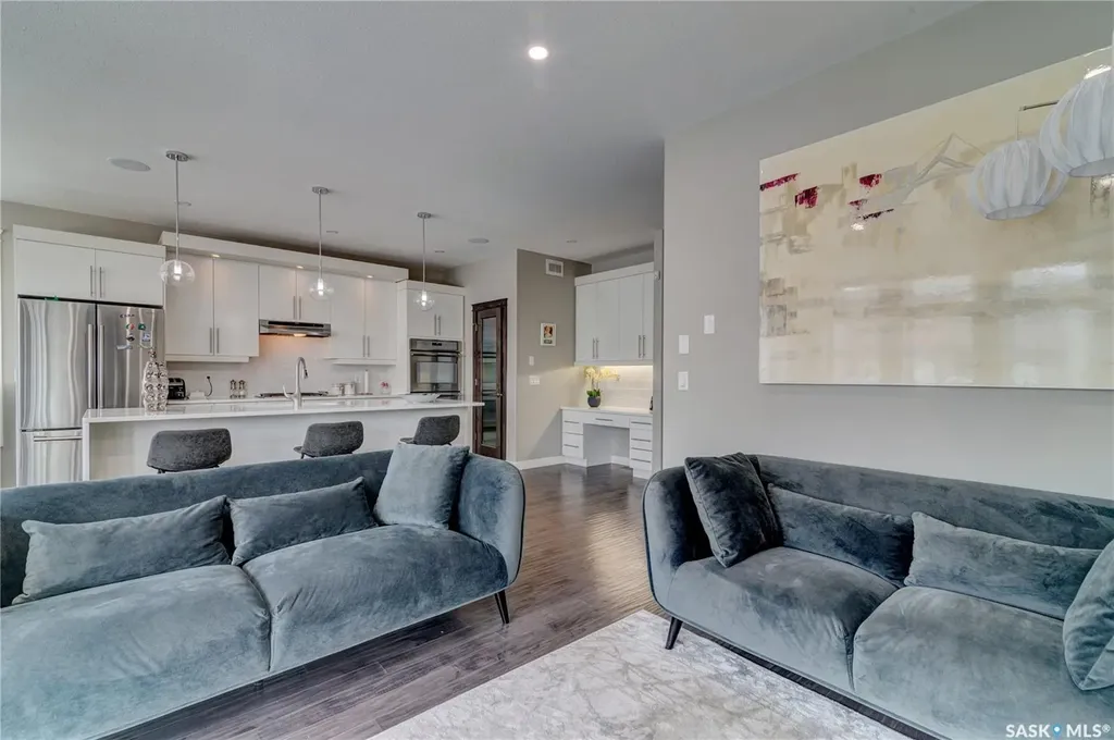 4606 Curtiss Avenue Regina SK S4W 0A2