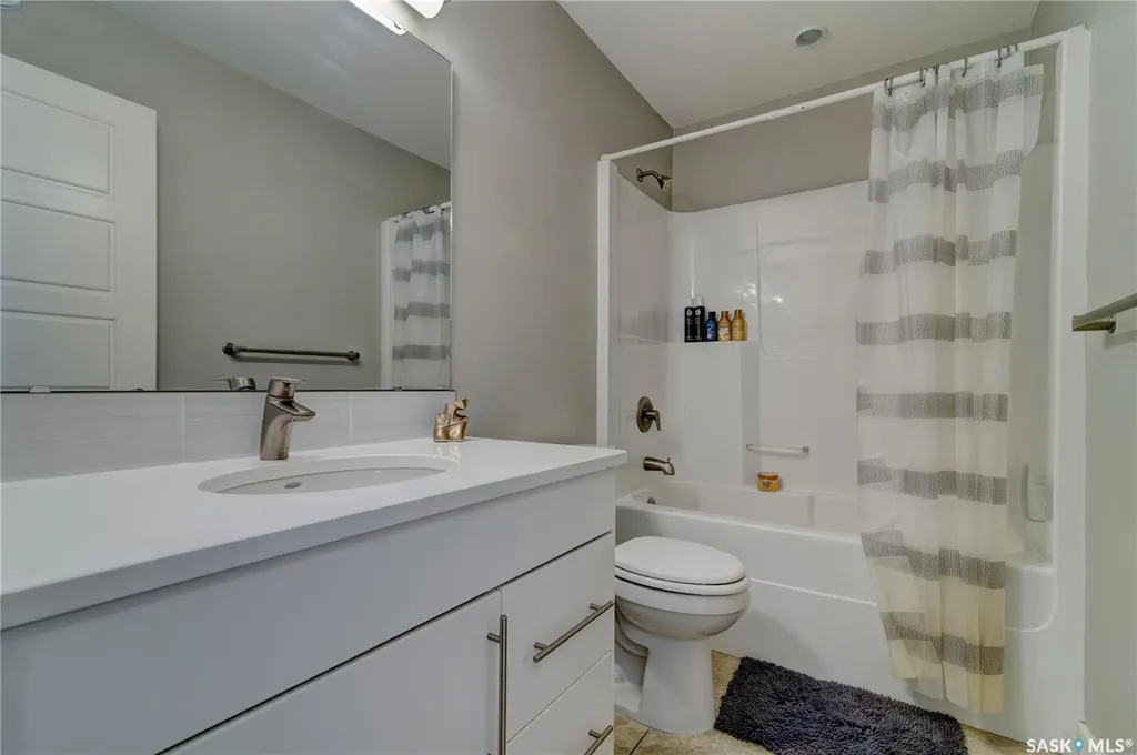4606 Curtiss Avenue Regina SK S4W 0A2