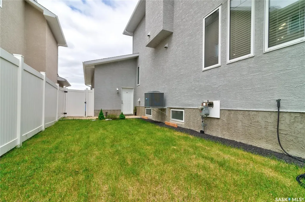4606 Curtiss Avenue Regina SK S4W 0A2