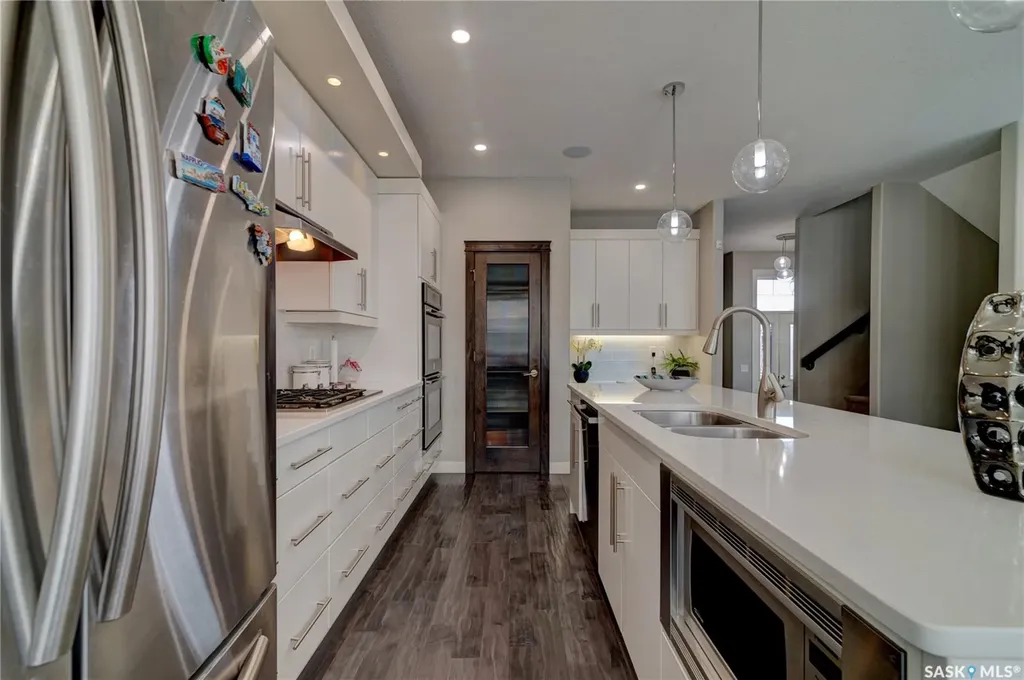 4606 Curtiss Avenue Regina SK S4W 0A2