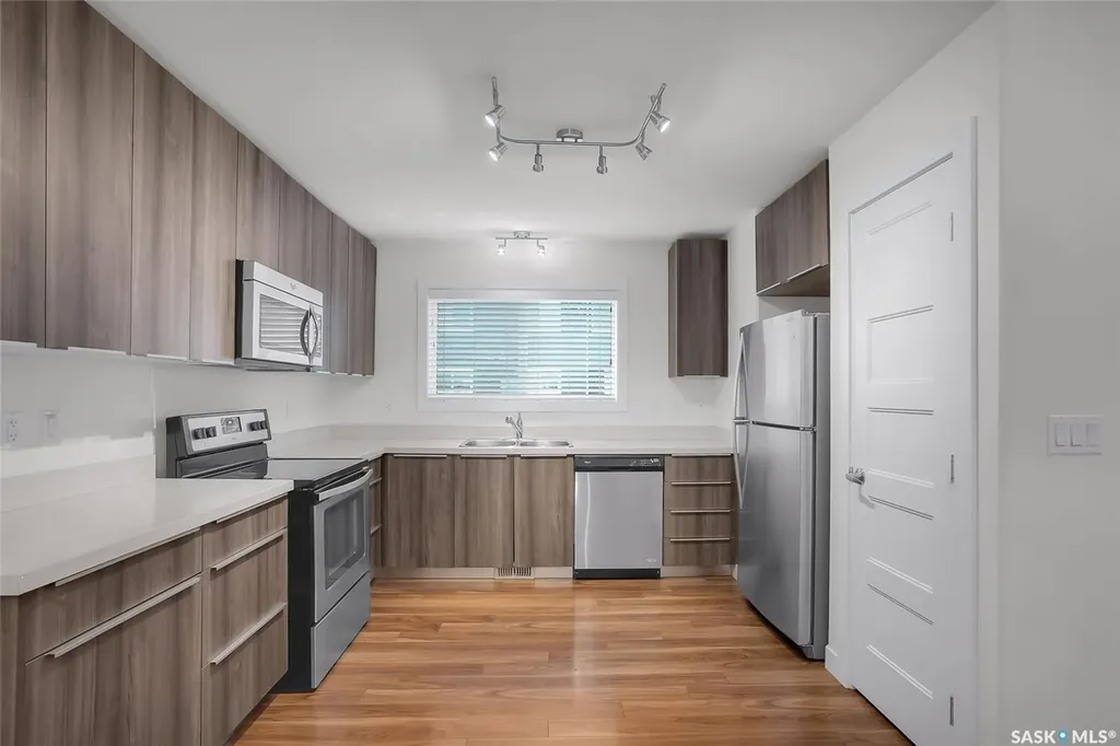 1060 Parr Hill Drive Martensville SK S0K 2T1