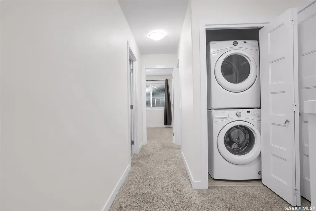 1060 Parr Hill Drive Martensville SK S0K 2T1