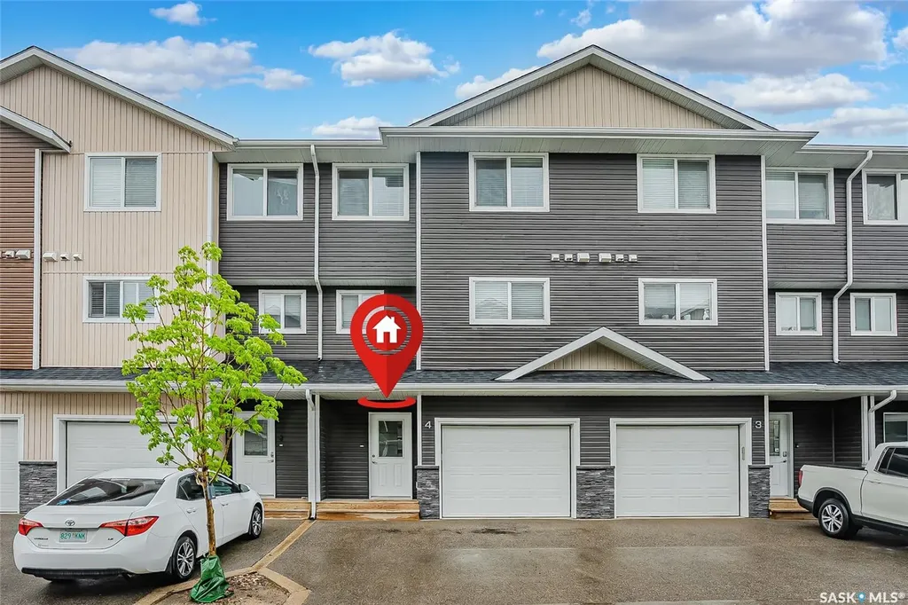1060 Parr Hill Drive Martensville SK S0K 2T1