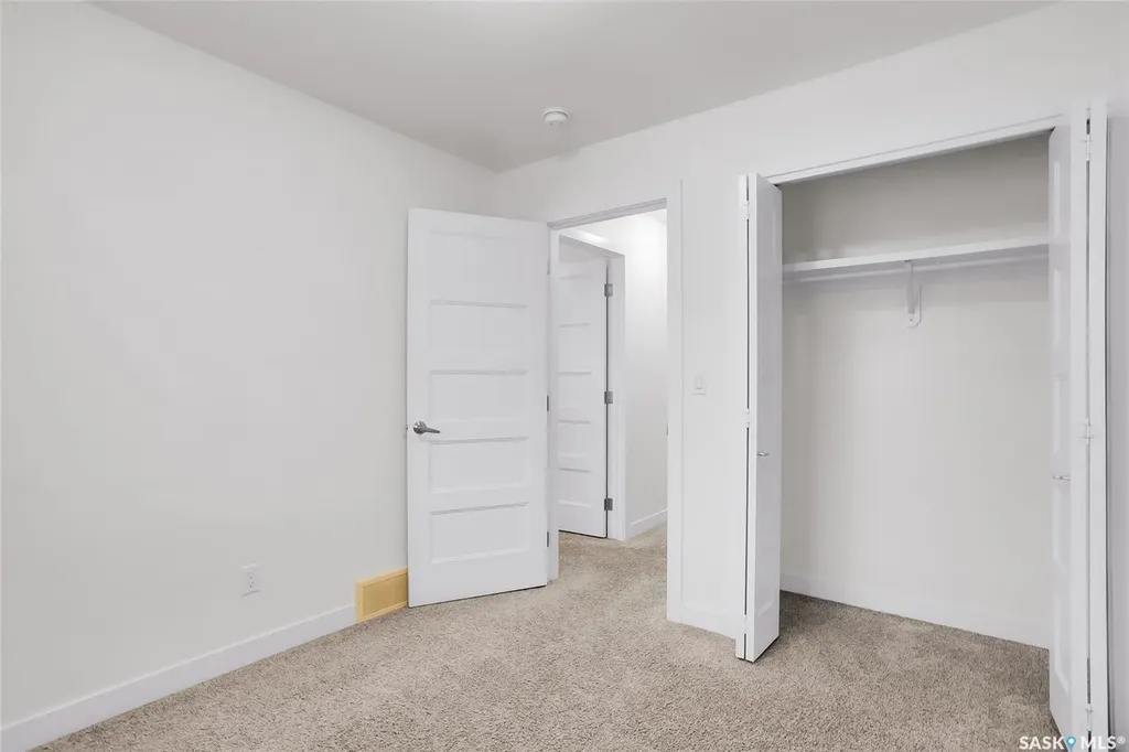 1060 Parr Hill Drive Martensville SK S0K 2T1