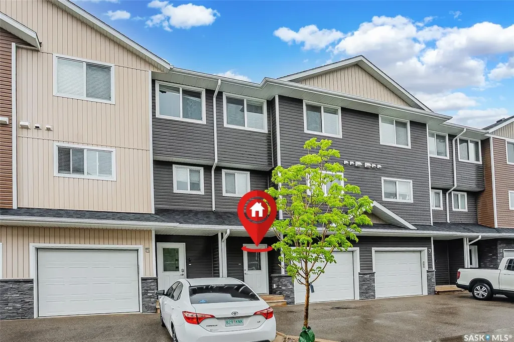 1060 Parr Hill Drive Martensville SK S0K 2T1