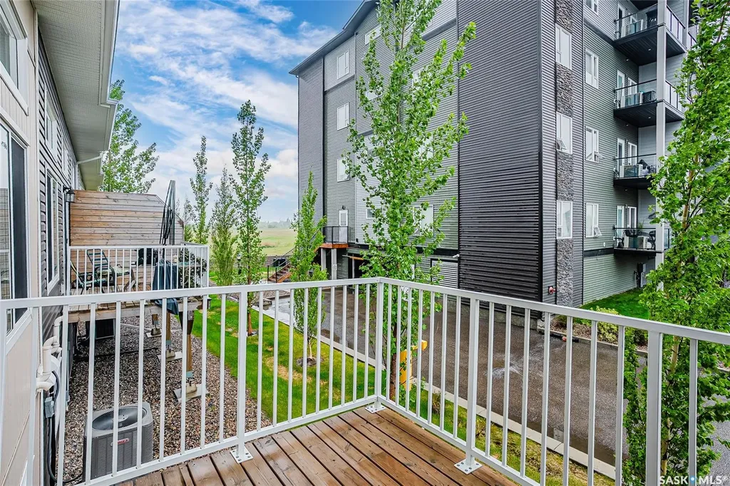 1060 Parr Hill Drive Martensville SK S0K 2T1