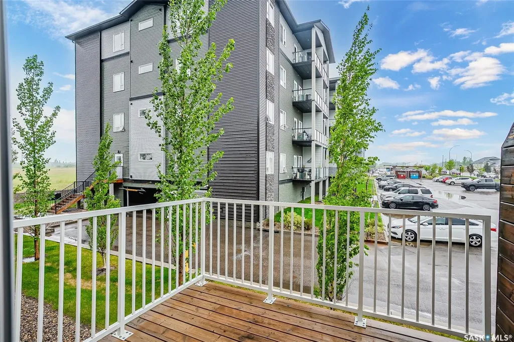 1060 Parr Hill Drive Martensville SK S0K 2T1