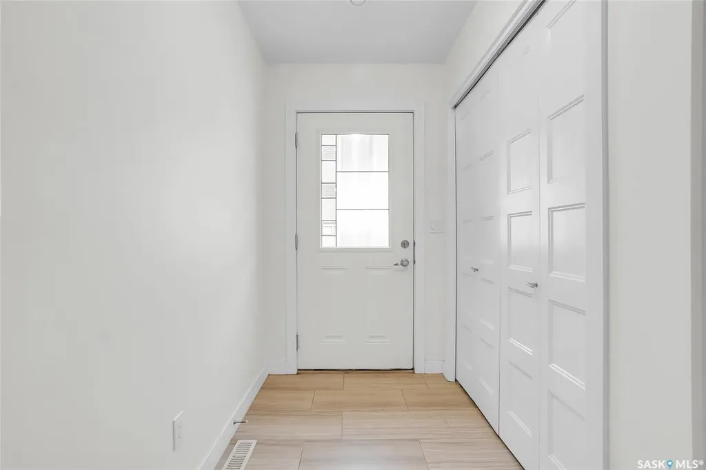 1060 Parr Hill Drive Martensville SK S0K 2T1