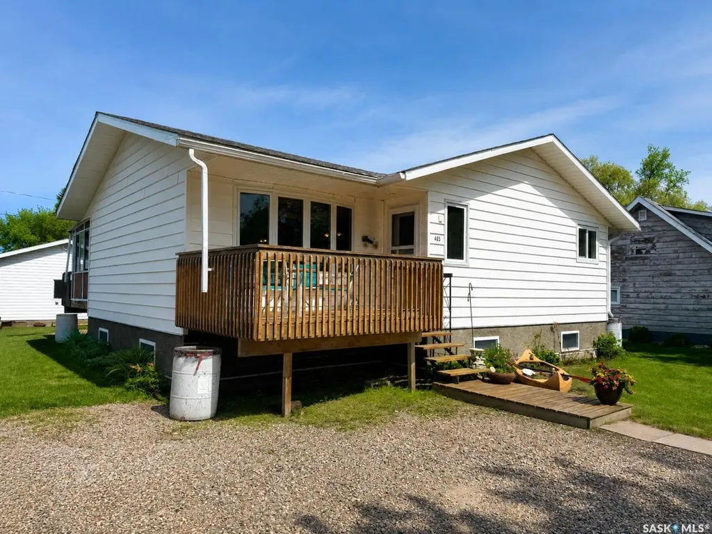 465 2nd Street E Meota SK S0M 1X0