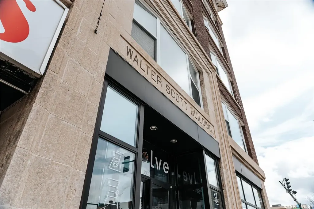203 Main Street Moose Jaw SK S6H 0W1