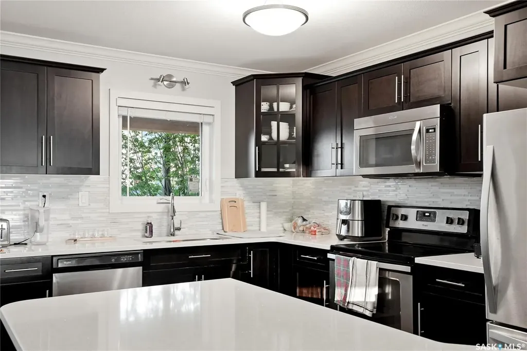 250 Akhtar Bend Saskatoon SK S7W 0W4