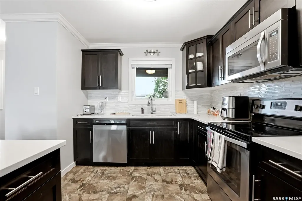 250 Akhtar Bend Saskatoon SK S7W 0W4