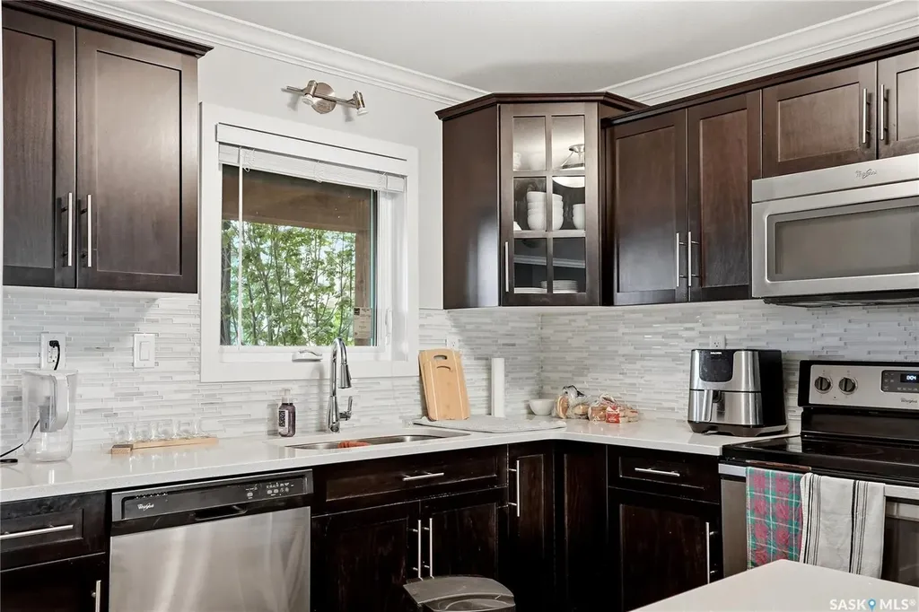 250 Akhtar Bend Saskatoon SK S7W 0W4