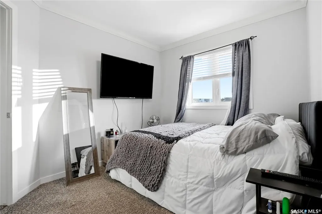 250 Akhtar Bend Saskatoon SK S7W 0W4