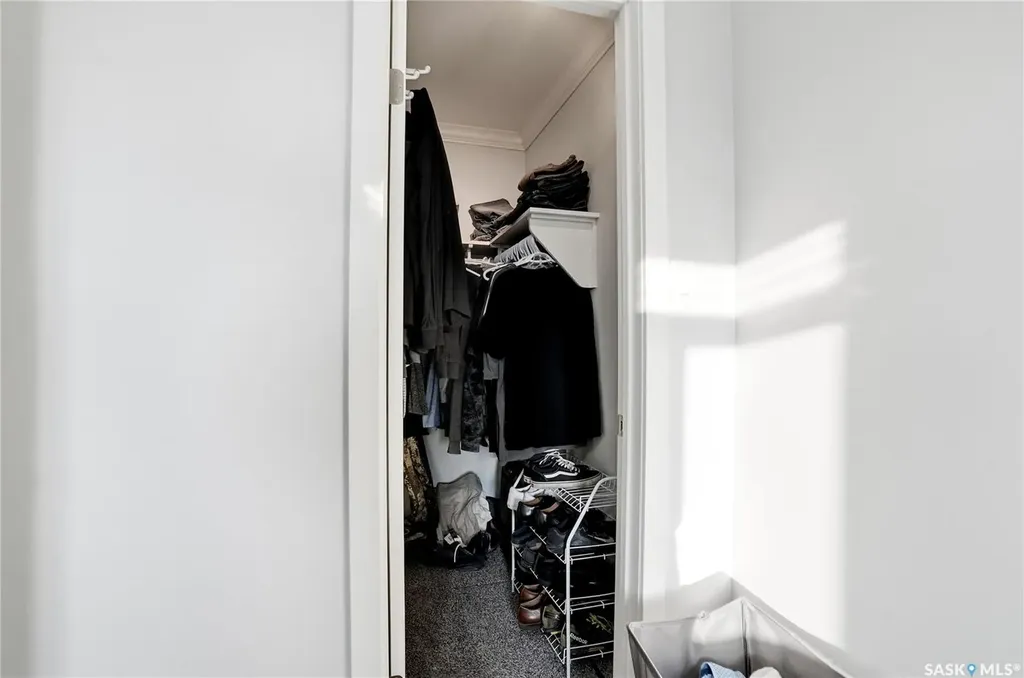 250 Akhtar Bend Saskatoon SK S7W 0W4