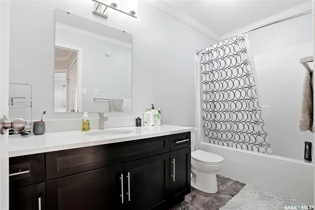 250 Akhtar Bend Saskatoon SK S7W 0W4