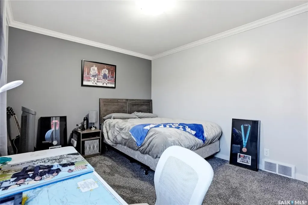 250 Akhtar Bend Saskatoon SK S7W 0W4