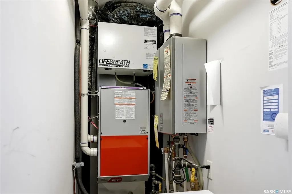 250 Akhtar Bend Saskatoon SK S7W 0W4