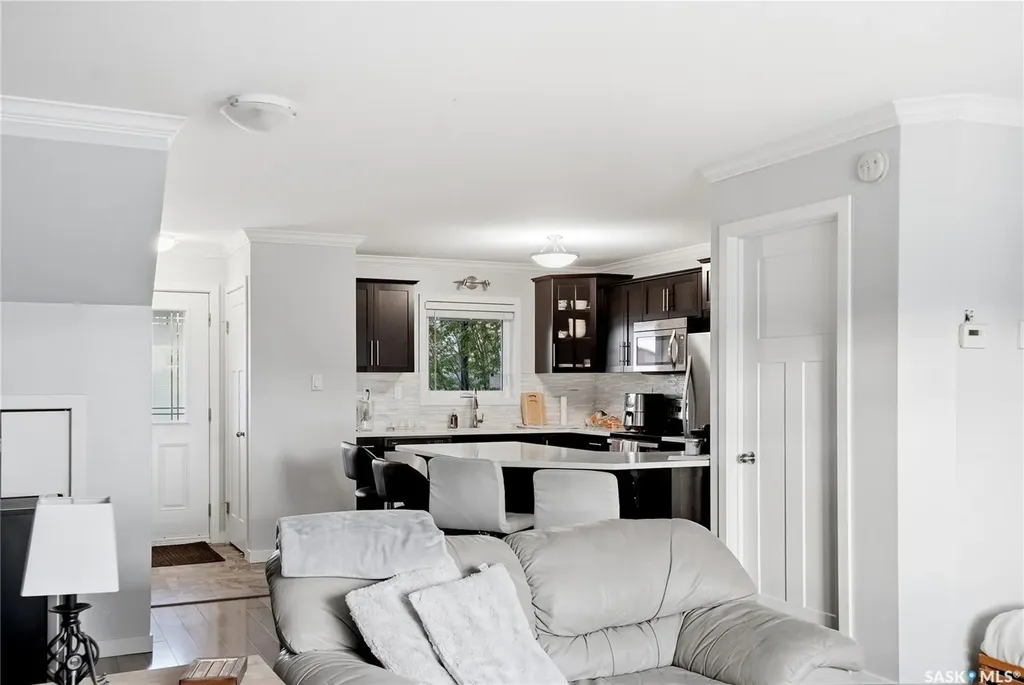 250 Akhtar Bend Saskatoon SK S7W 0W4