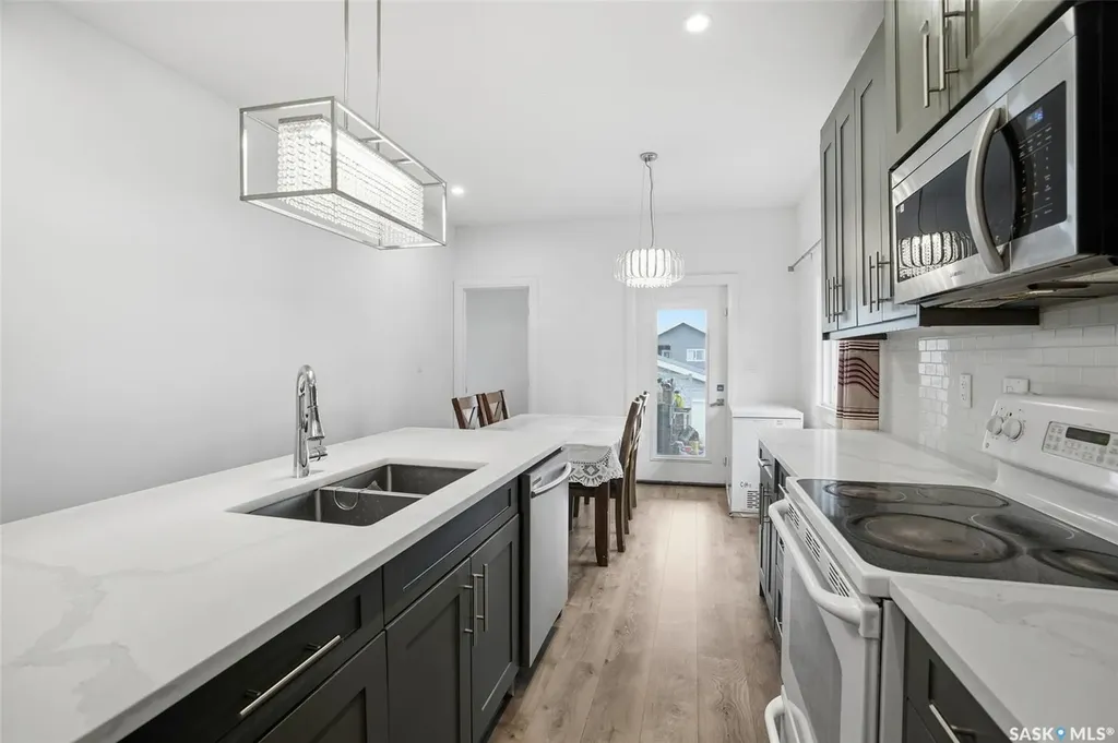 434 Mcarthur Crescent Saskatoon SK S7L 6Y3