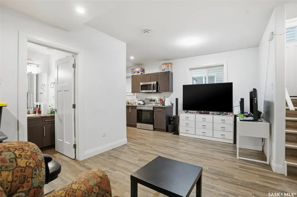 434 Mcarthur Crescent Saskatoon SK S7L 6Y3