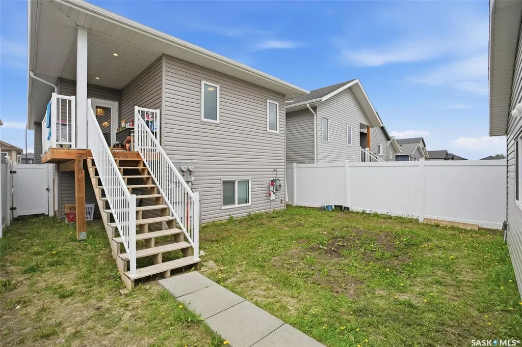 434 Mcarthur Crescent Saskatoon SK S7L 6Y3