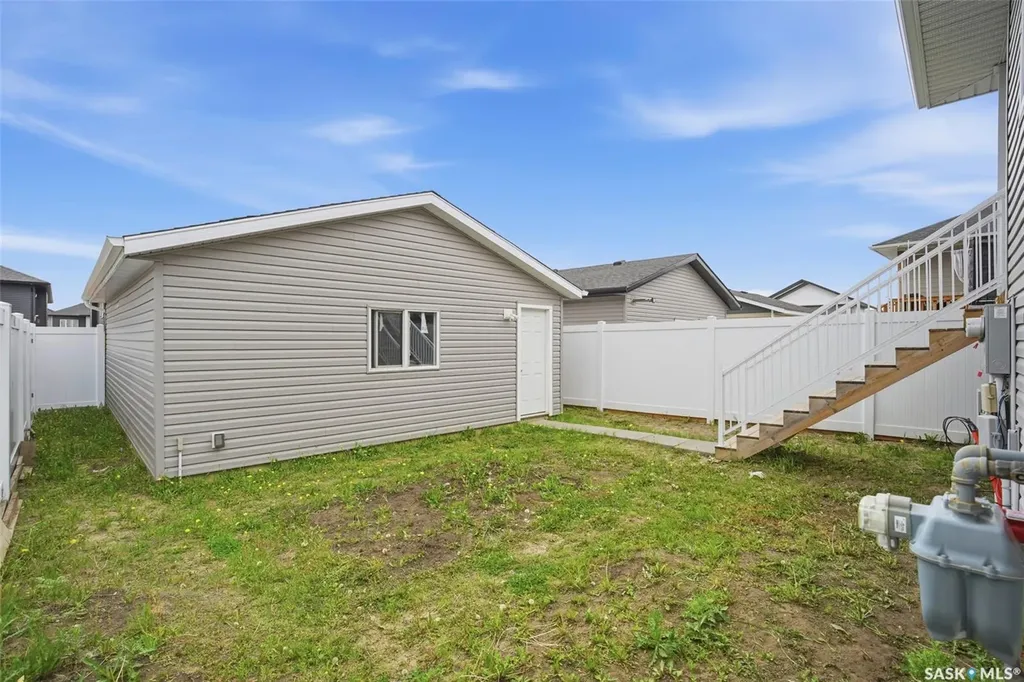 434 Mcarthur Crescent Saskatoon SK S7L 6Y3