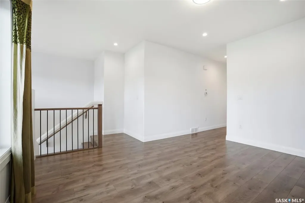 434 Mcarthur Crescent Saskatoon SK S7L 6Y3