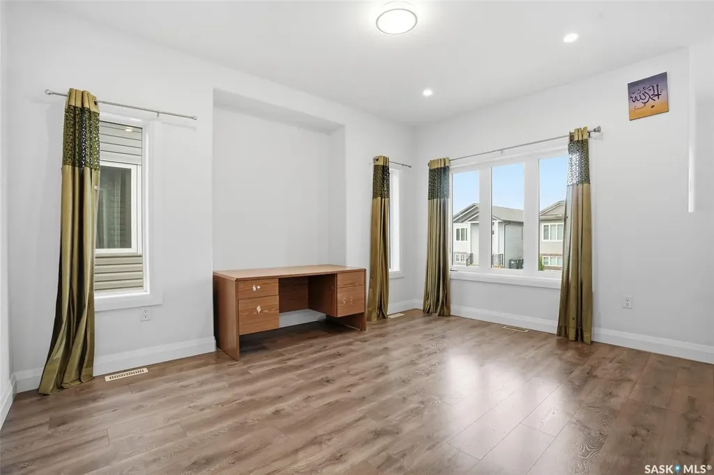 434 Mcarthur Crescent Saskatoon SK S7L 6Y3
