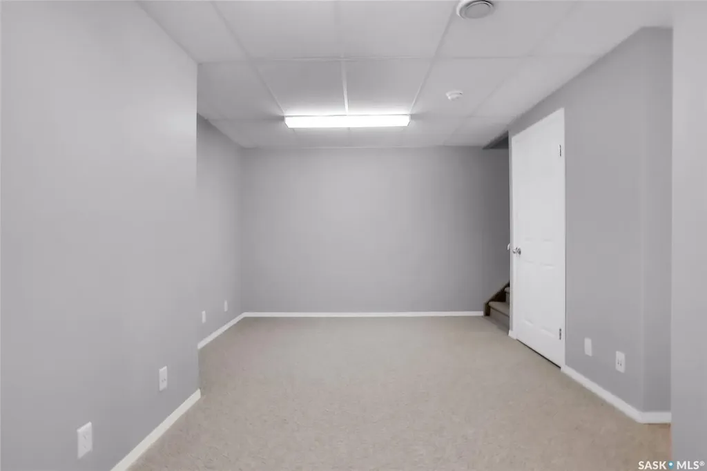 102 Pawlychenko Lane Saskatoon SK S7V 1G9