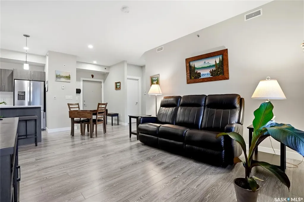 142 Pawlychenko Lane Saskatoon SK S7V 0N7
