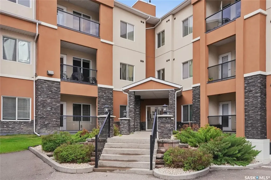 142 Pawlychenko Lane Saskatoon SK S7V 0N7