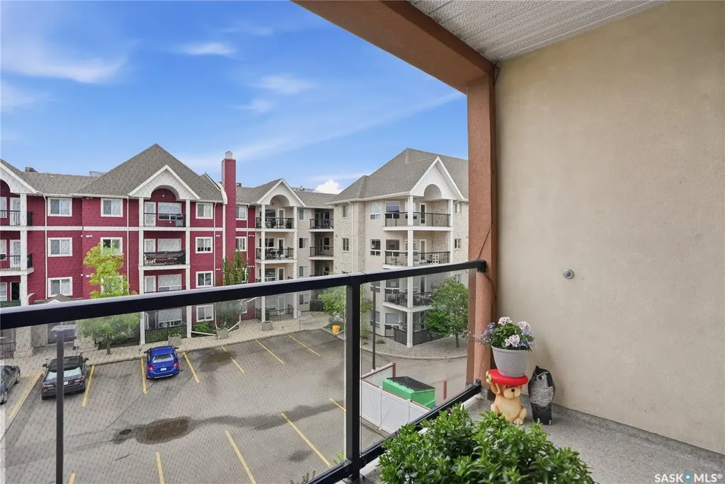 142 Pawlychenko Lane Saskatoon SK S7V 0N7