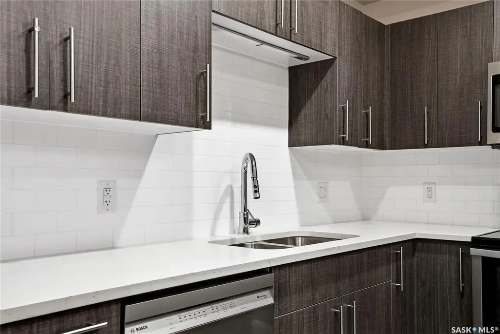 142 Pawlychenko Lane Saskatoon SK S7V 0N7