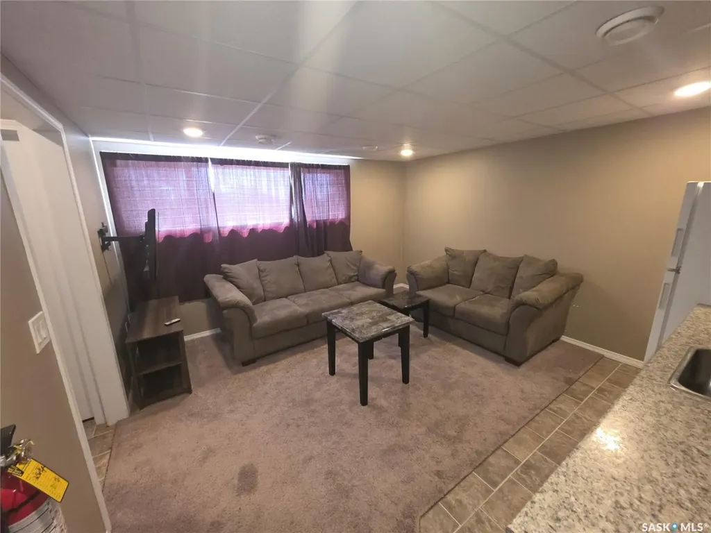 712 713 714 716 Columbia Avenue Kerrobert SK S0L 1R0