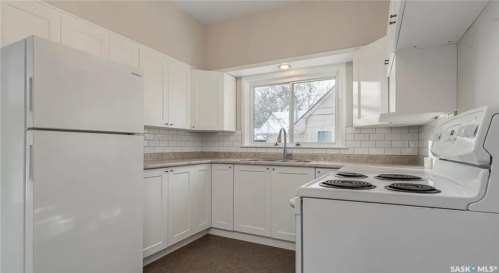79 Coteau Street E Moose Jaw SK S6H 4T4