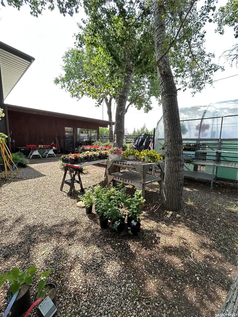 742 A Pacific Avenue Maple Creek SK S0N 1N0