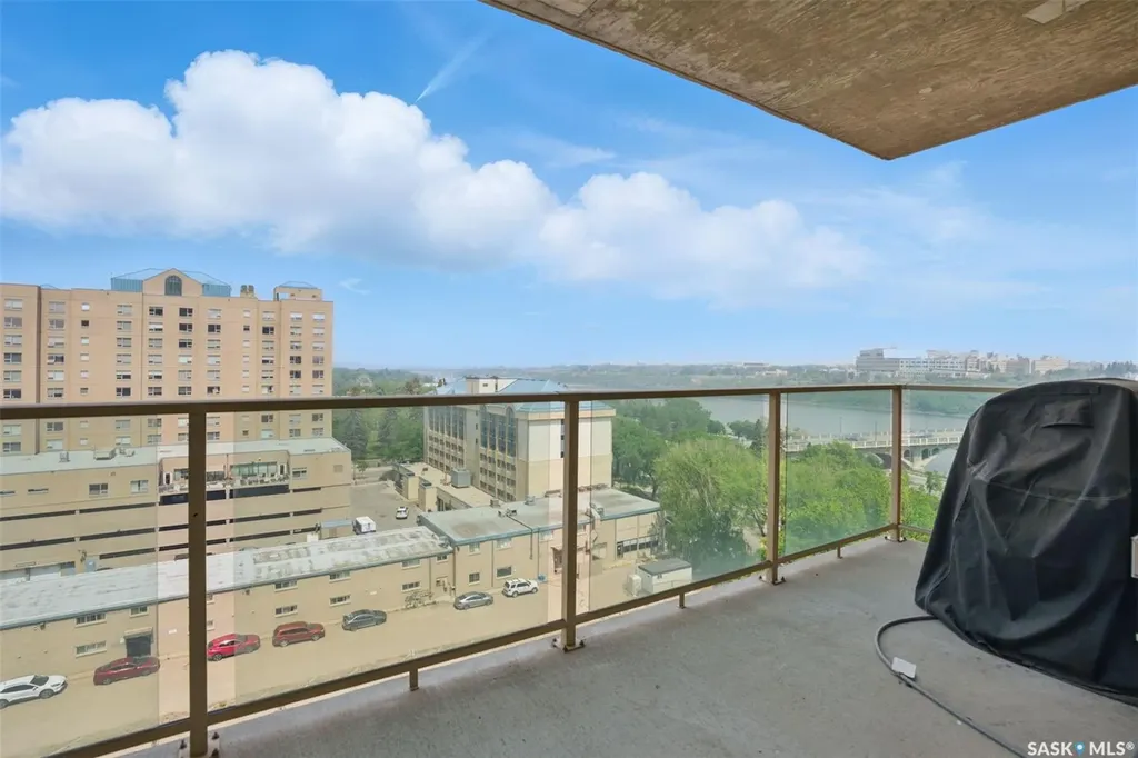 902 Spadina Crescent E Saskatoon SK S7K 0G8